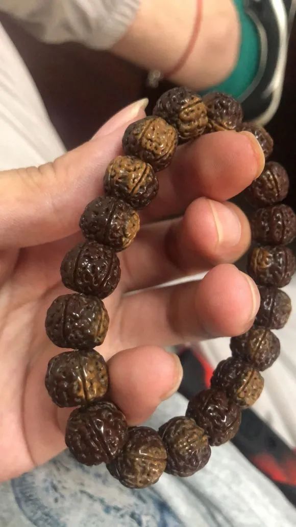 金刚变红和玉化的原因,玩了三年没有玉化的金刚