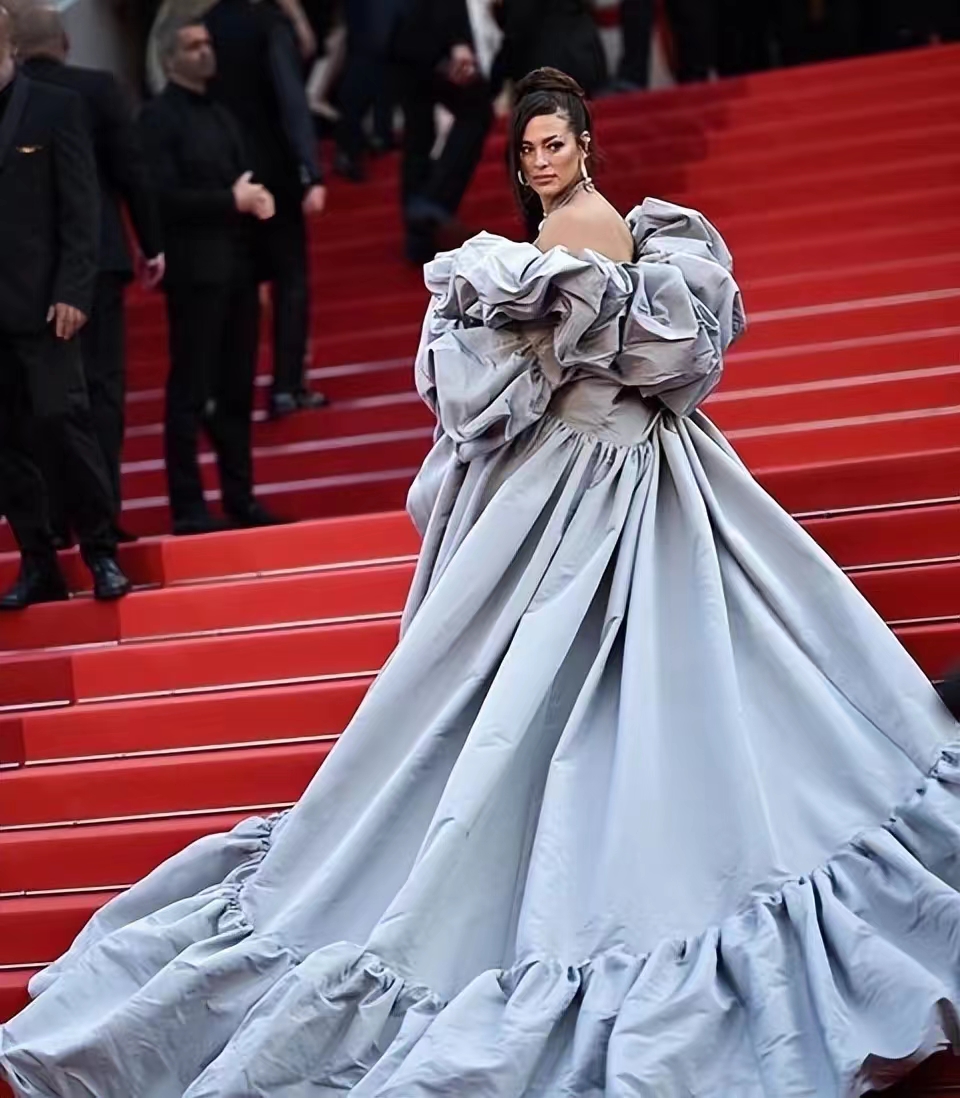 大码模特180斤却没有赘肉,180斤大码模特腰部无赘肉