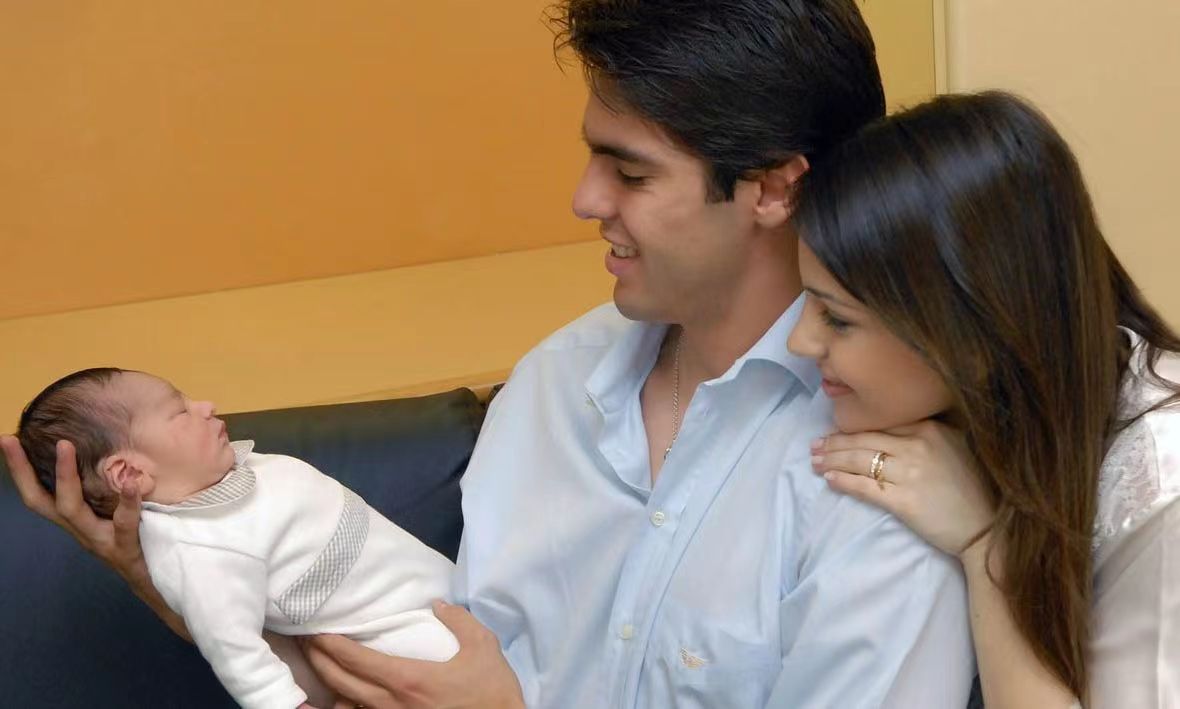 卡卡前妻卡洛琳离婚后谁先再婚,卡卡前妻卡洛琳再婚生孩子了吗