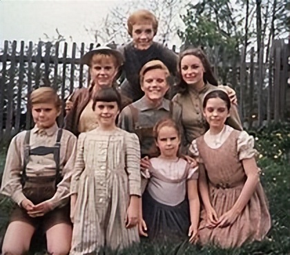 去聆听美好的音乐之声,音乐之声玛利亚唱歌