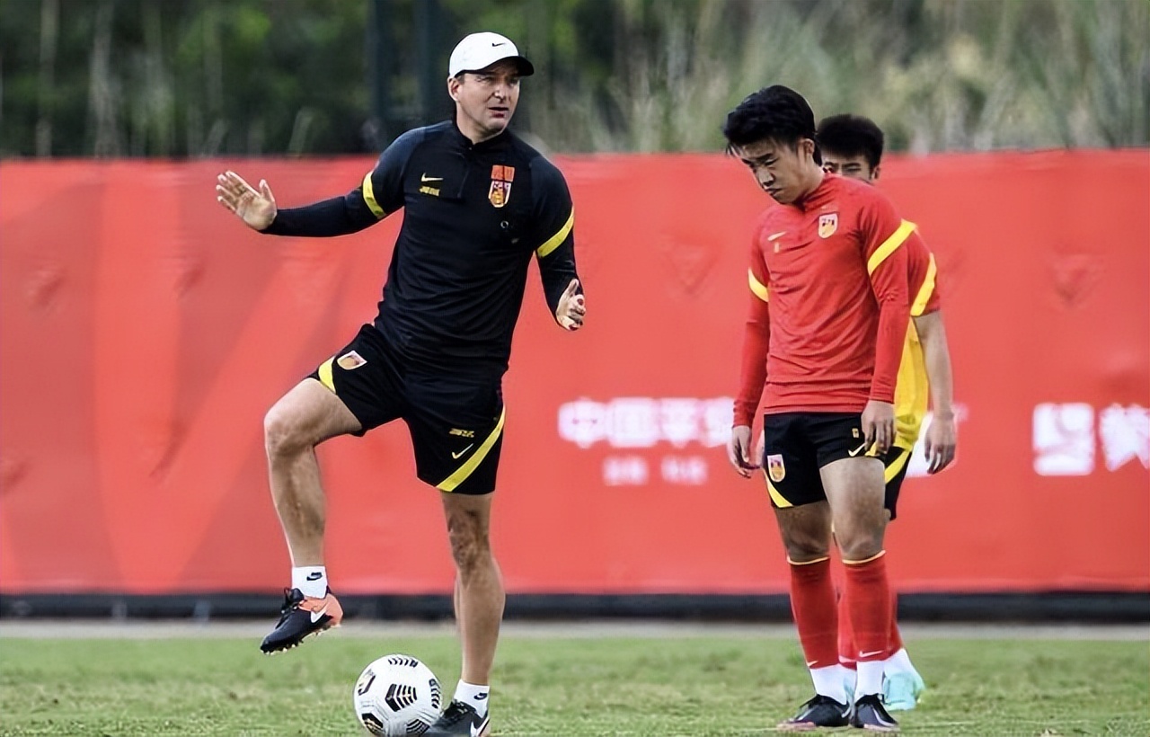 国足最新消息扬科维奇,扬科维奇选人再遭广泛质疑