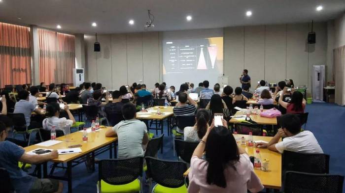 很多人说跨境电商是坑，但为什么还有那么多人在做？