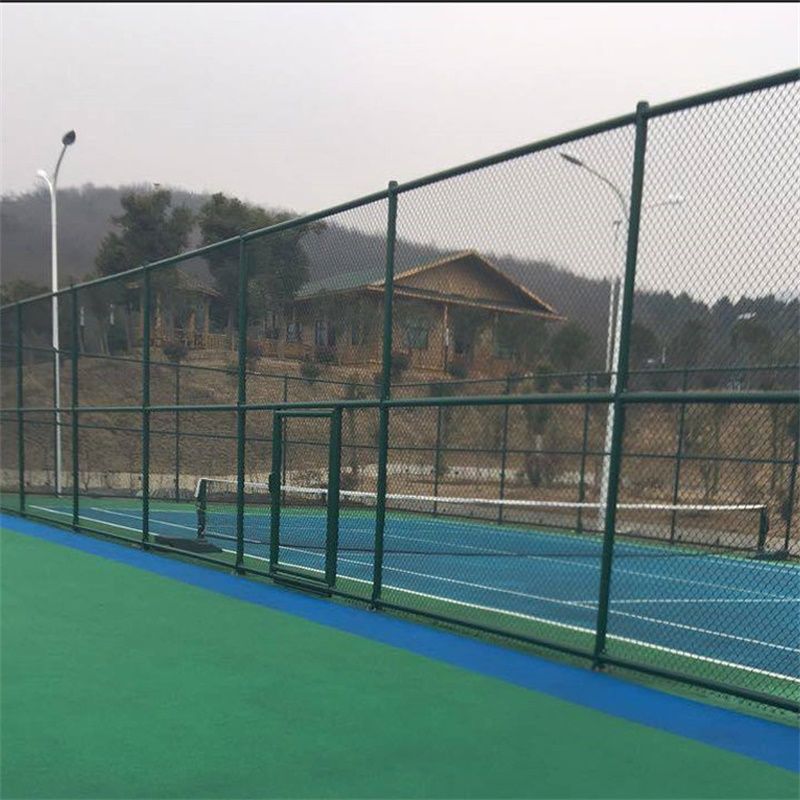 赛马场网围栏,赛马场跑道围栏图片