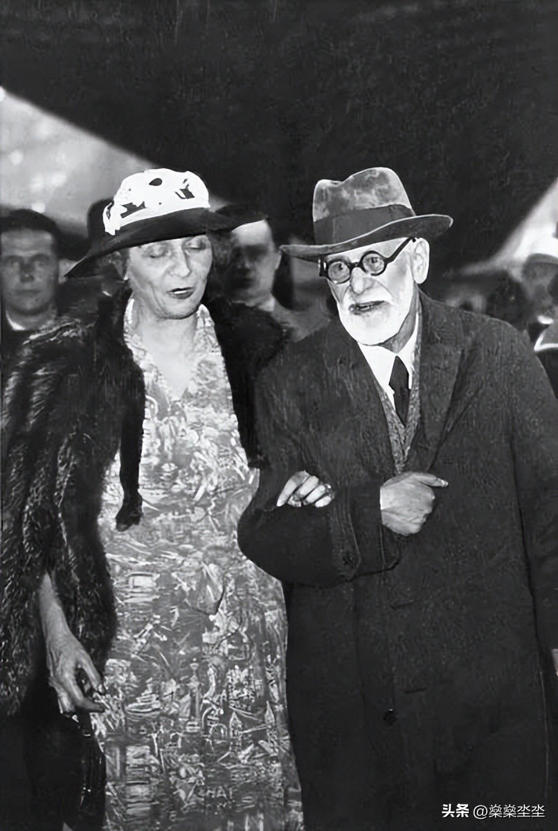 100年前的她竟如此胆大？拿破仑后人玛丽，探讨人类不快乐的秘密