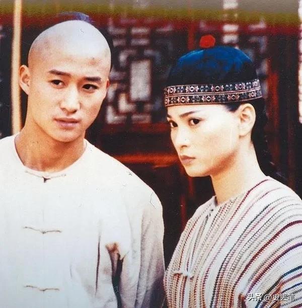 香港土豪极奢淫欲,有1个老婆、19位*妇情**,人称现代韦小宝