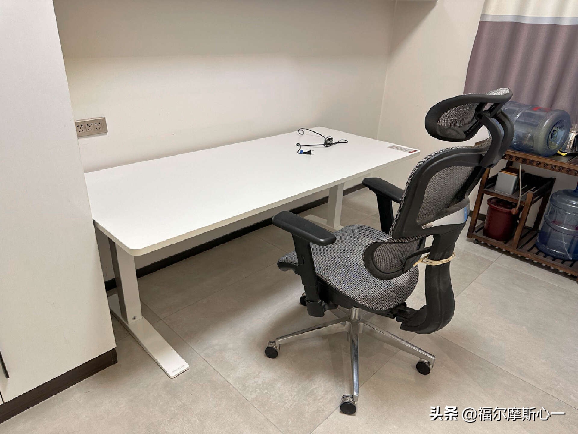 电脑桌改造视频教程,电脑桌面改造平民级桌搭