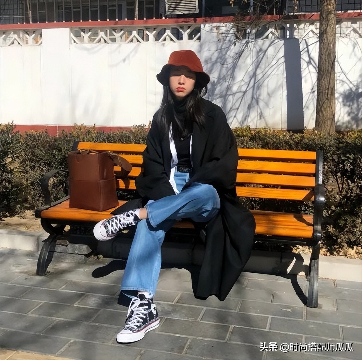 黑色的高帮帆布鞋配长裙子好看吗,黄色帆布鞋搭配什么裙子最好看