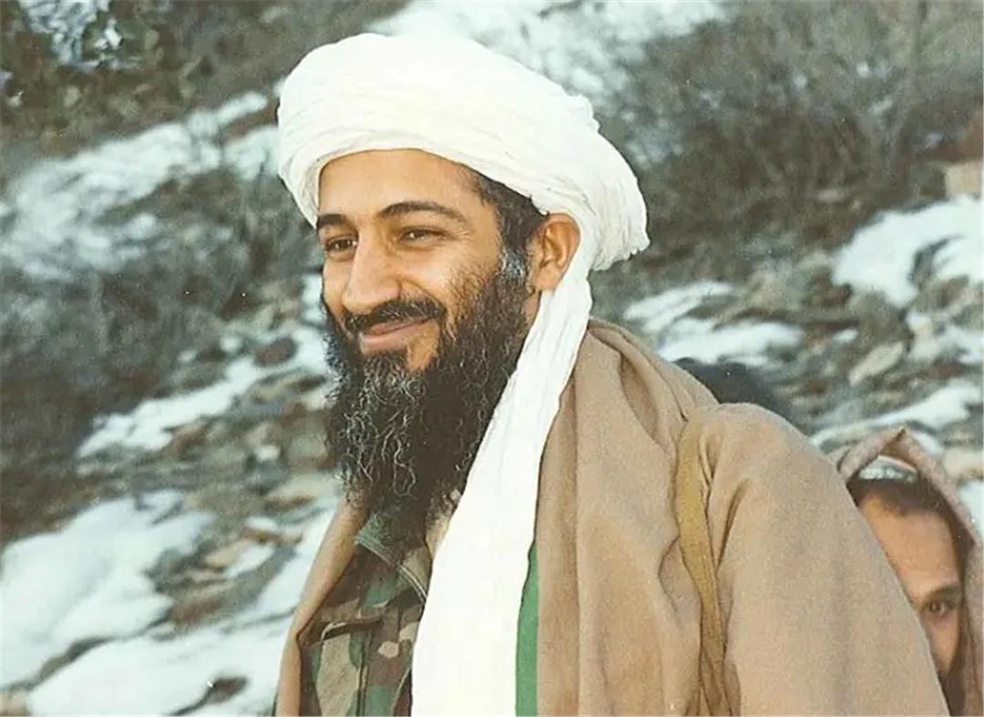 本拉登被击毙时藏身住所内部曝光,本拉登被美军击毙在哪个境内