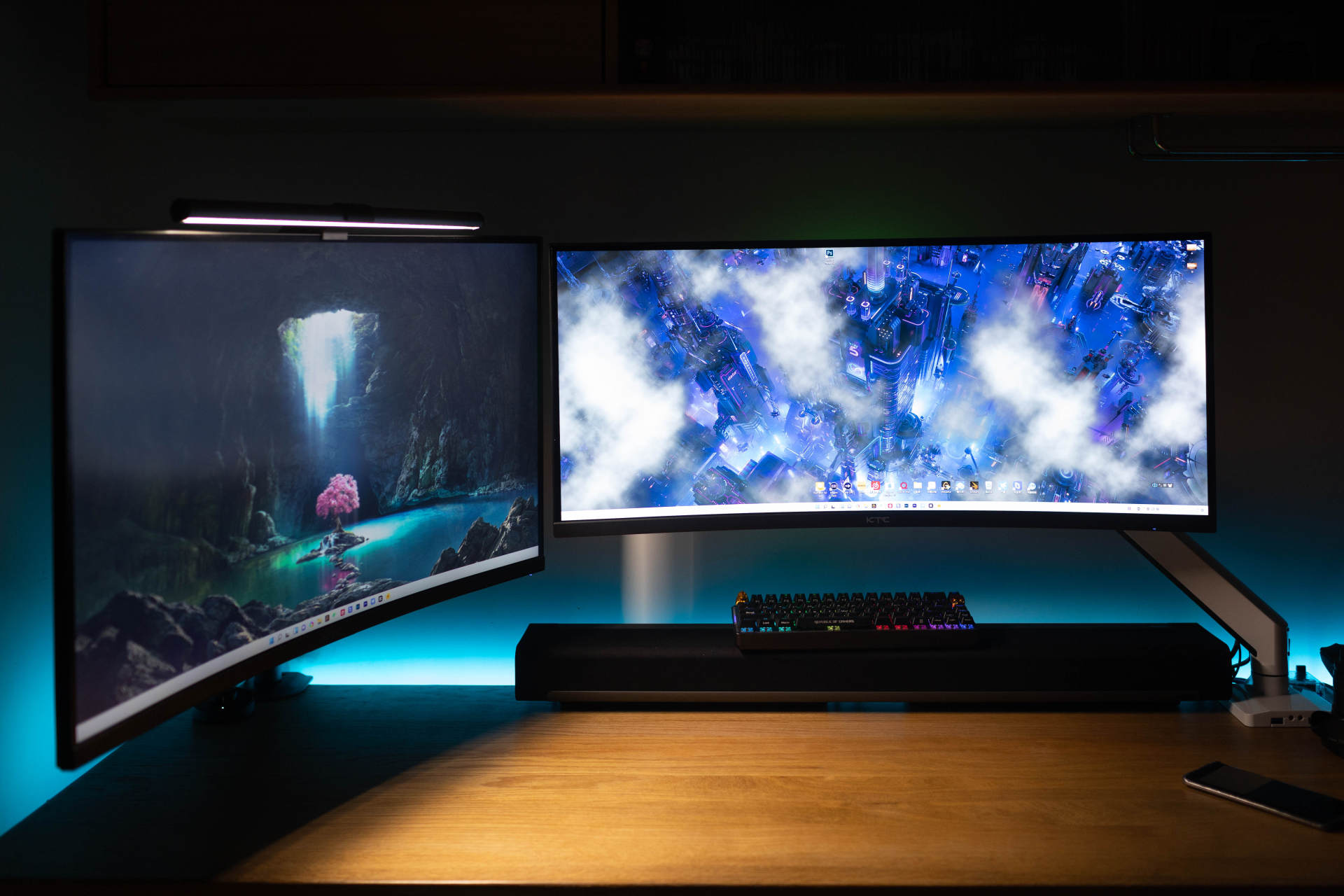 23.8英寸显示器桌面效果,桌面1.3米扩展显示器