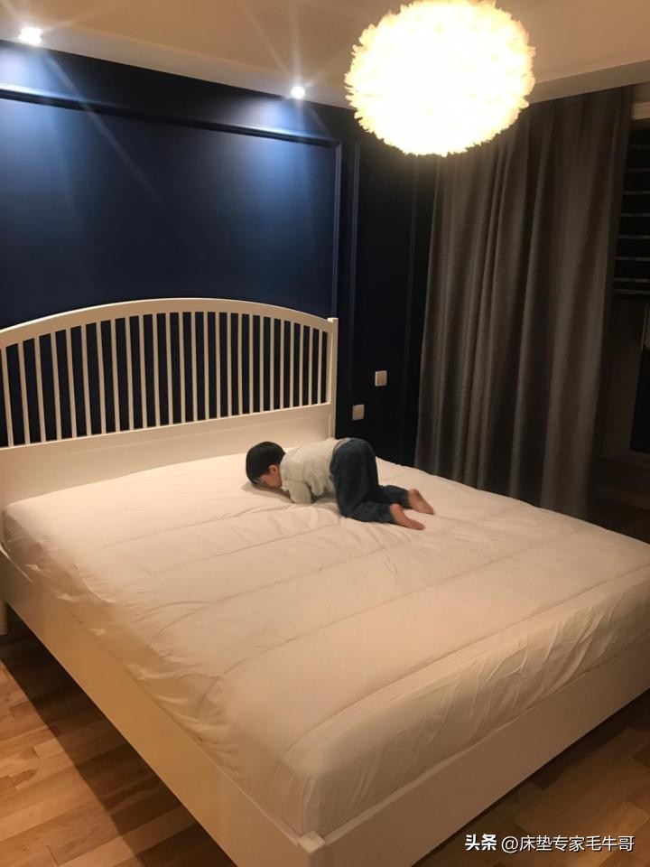 为什么新床垫都有味道呢,新床垫有味道对人体有害吗