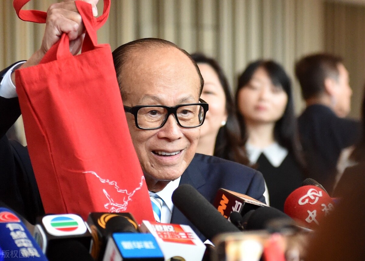 3大港圈豪门谜案：车祸猝死失踪退圈，小说都不敢写的神秘细节