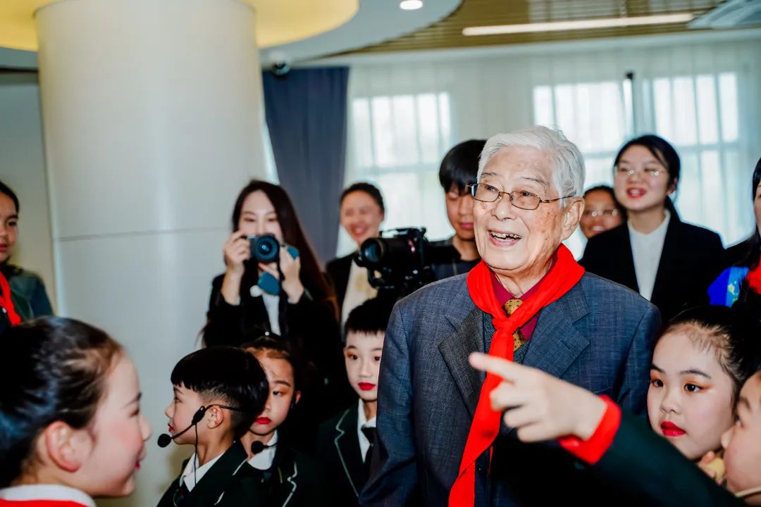 顾明远从教学到学校需要哪些改变,顾明远与明远未来