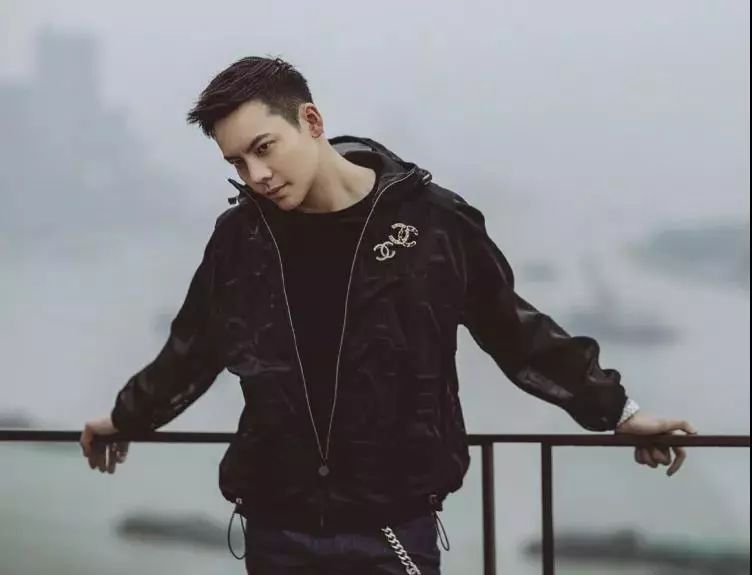 chanel经典配饰,chanel好看的配饰