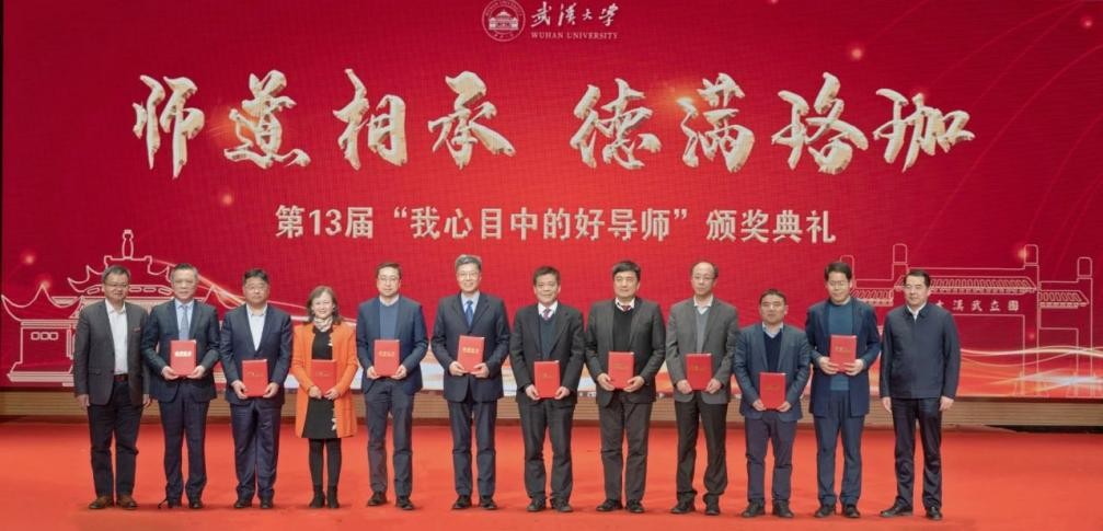 江湖风云起，群英临天下！看百卅武大，横刀立马，仗剑天涯！