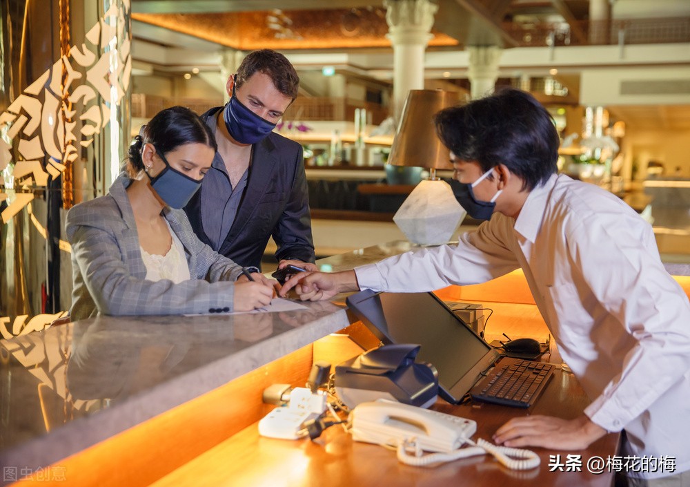 看着外表光鲜的工作背后的苦,看着光鲜亮丽其实很穷