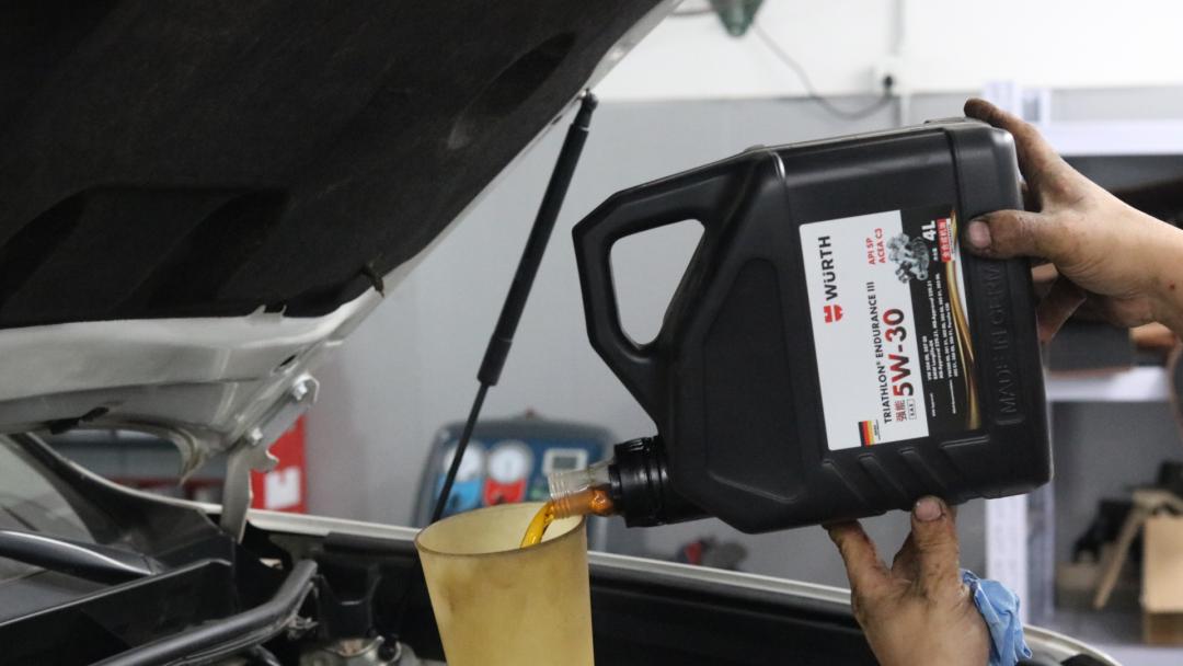 丰田霸道老车翻新升级好的出售,搞工地车翻新