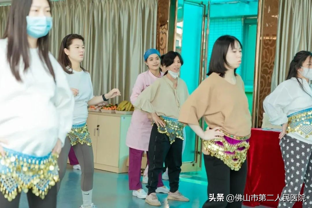 孕妇课堂舞蹈环节,孕妇学校互动舞蹈