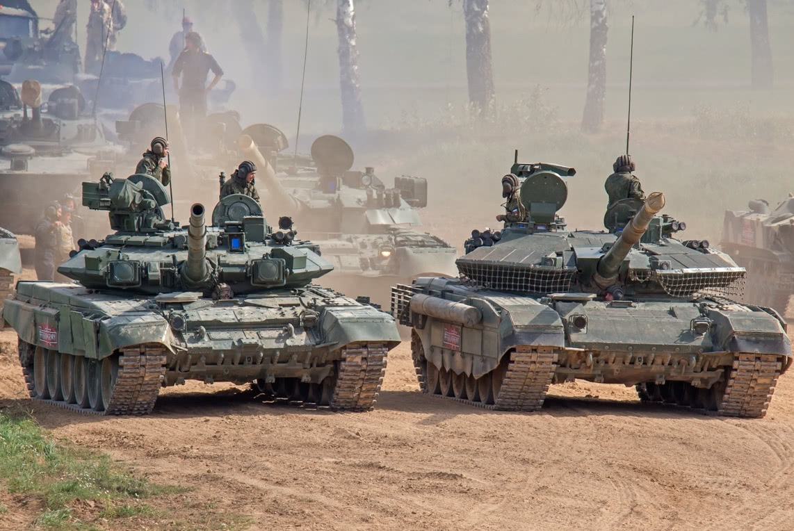 俄军喷火坦克训练,俄军坦克近距离射击