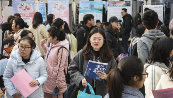 国家电网新一轮招聘开始，月薪可达5000以上，部分大学生更有优势