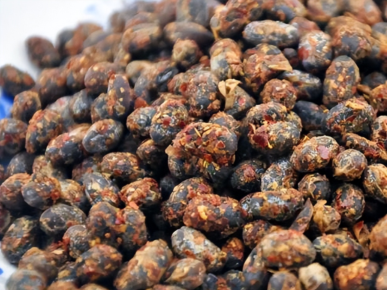 豆豉有用黄豆做的吗,豆豉是发酵的吗