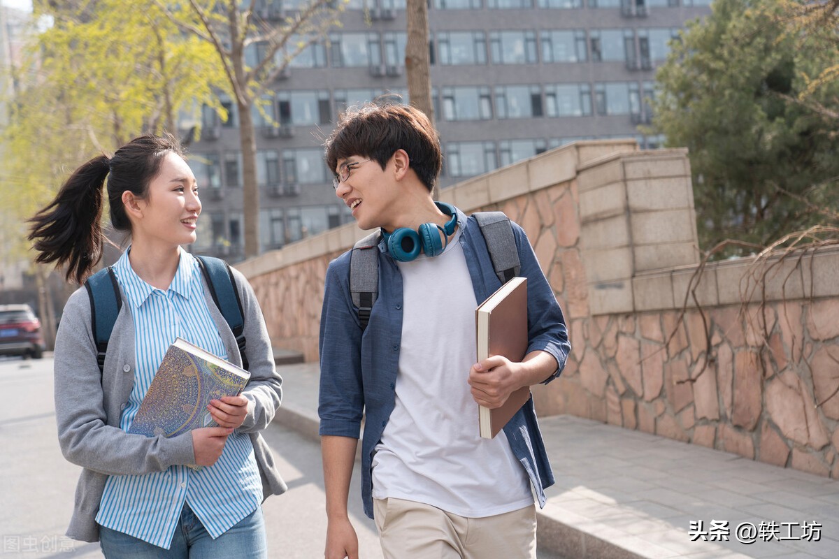 大学生假期去男友家住,读大学女生要不要去男朋友家