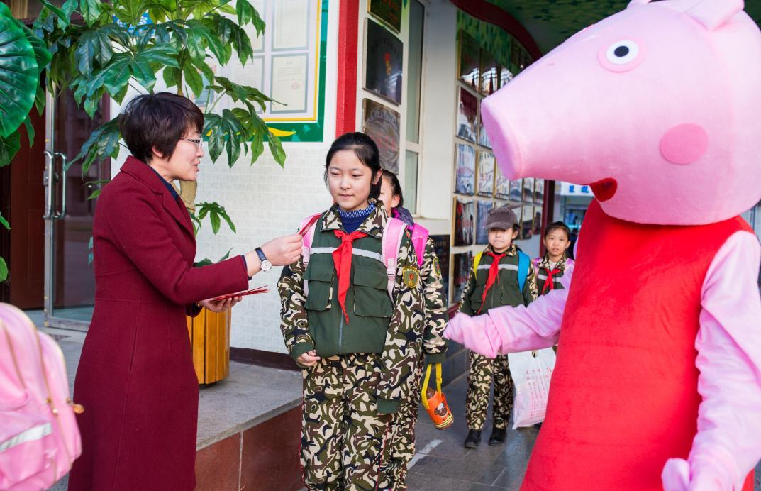 品正迷彩绿绽放文明花——内蒙古自治区文明校园五塔寺东街小学