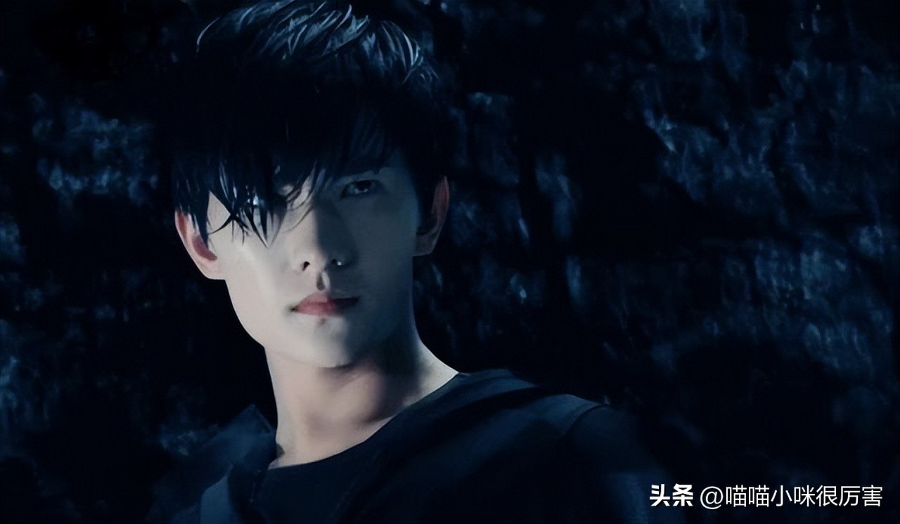 靠刘海撑起来的颜值,靠刘海撑起的颜值男生