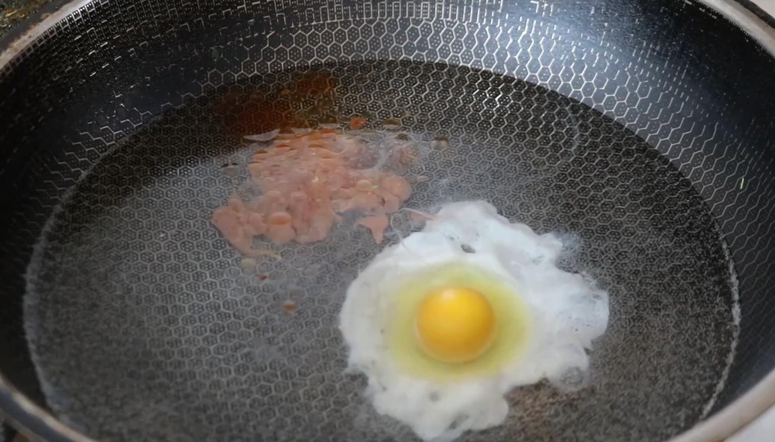 煮方便面最好不放辣椒,煮方便面过冷水