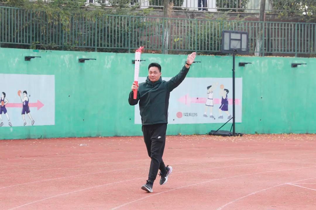 西航港小学文化体育艺术节,西航港小学运动会