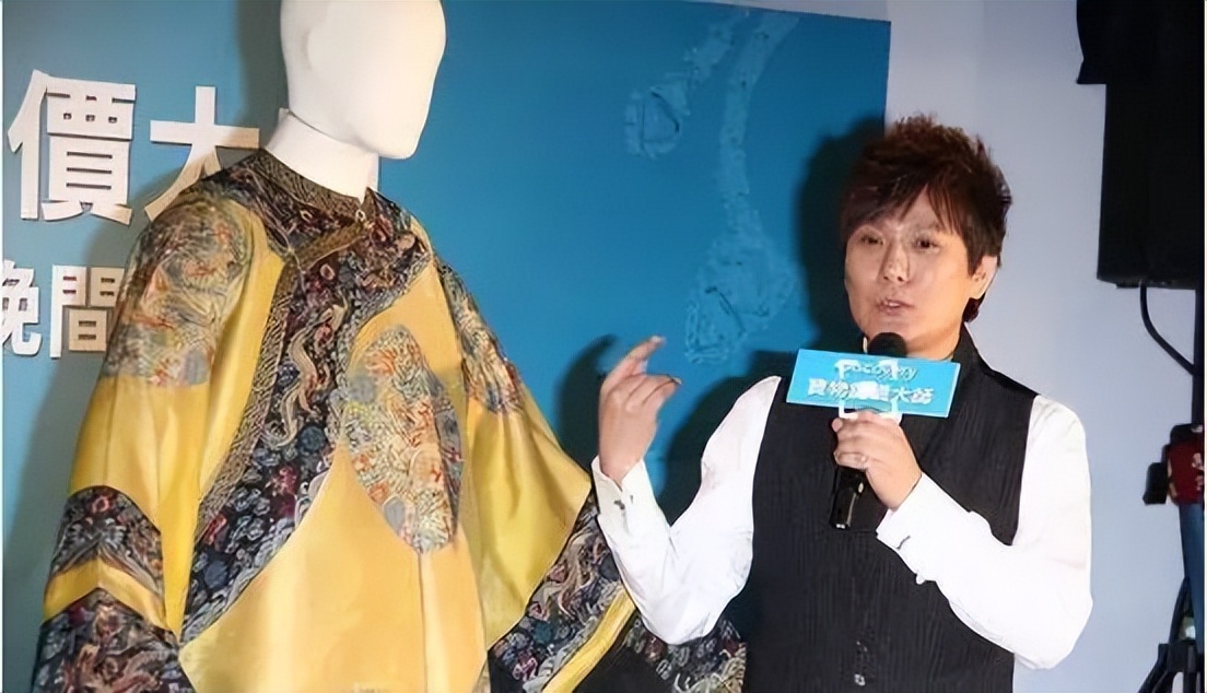 情歌王子张信哲，拒绝周迅求爱，却为王菲豪掷百万，至今不婚