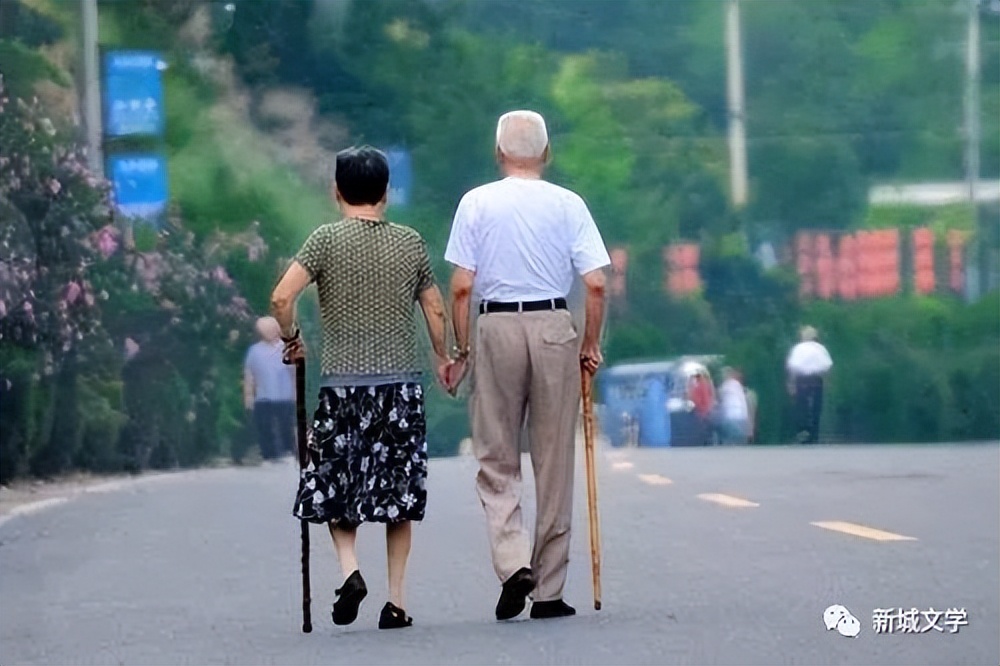 我怕来不及我要抱着你原唱,我怕来不及我要抱着你男生版