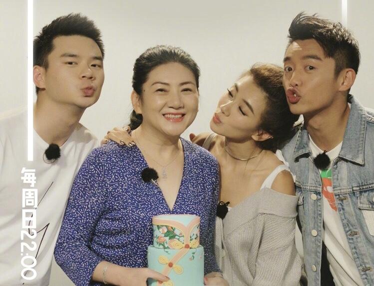 郑恺到底爱程晓玥还是苗苗,郑恺对程晓玥苗苗态度对比