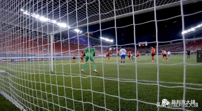 上海海港vs山东泰山罚下几人,山东泰山vs上海海港裁判判罚