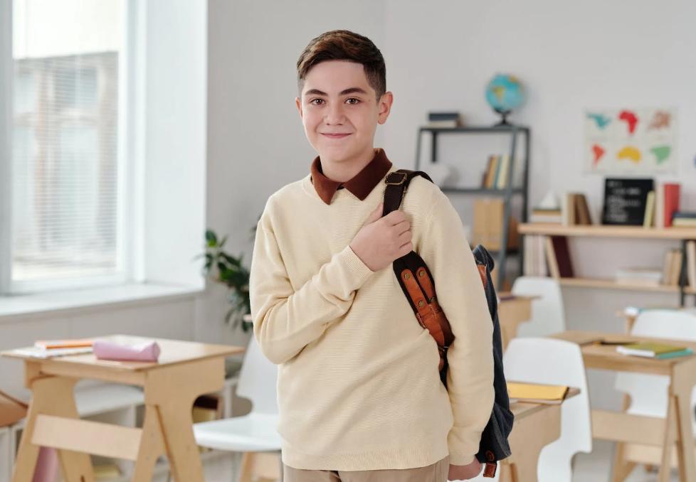 儿童时期遭受心理虐待会对个体之后的发展有何影响？