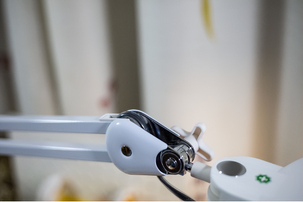 花2000块钱买灯贵吗,花2500买个灯是不是交了智商税