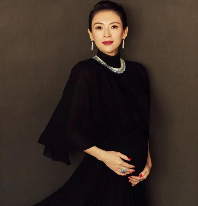 张艺谋毕业典礼,张艺谋参加长子毕业礼