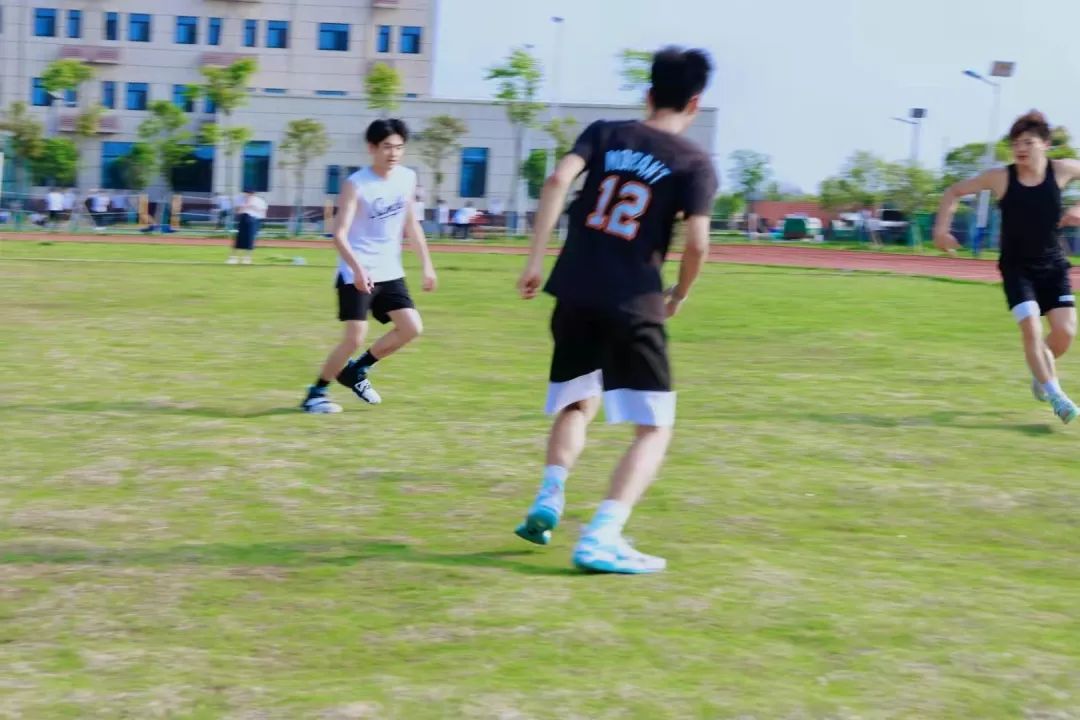 北大青鸟岳阳海纳软件学院女神节,岳阳北大青鸟海纳实训52班