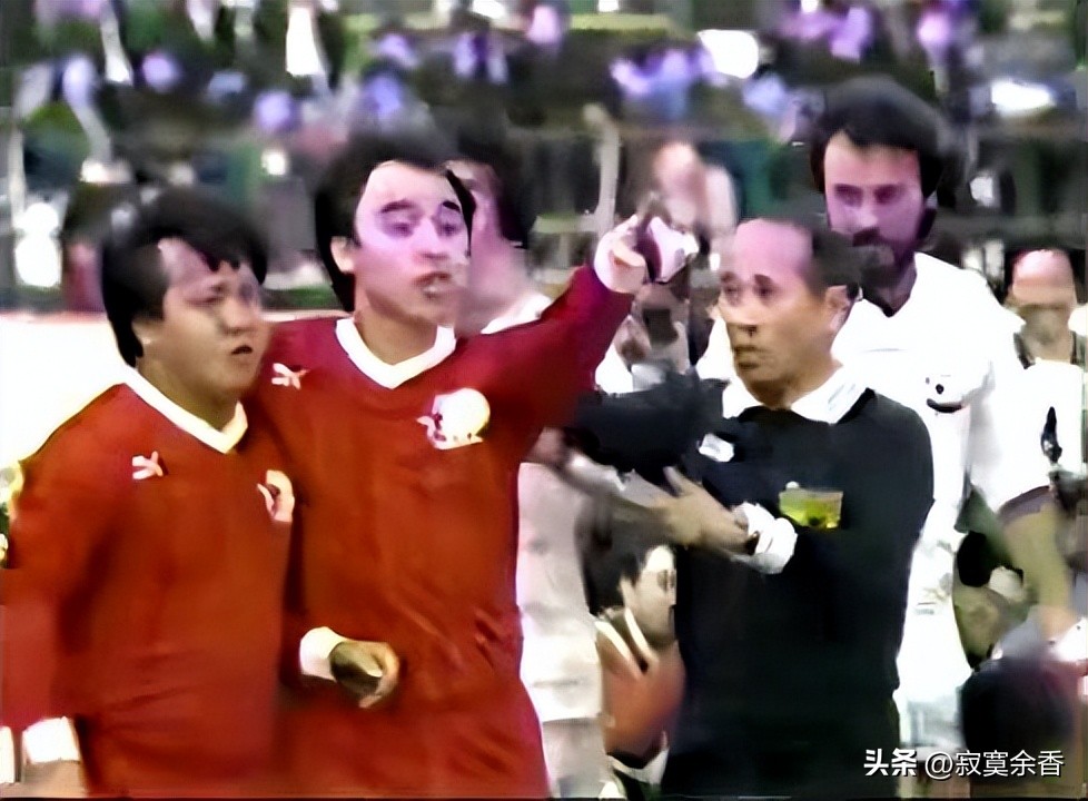 上个世纪80年代的香港明星足球队,八十年代中国足球队对香港队战绩