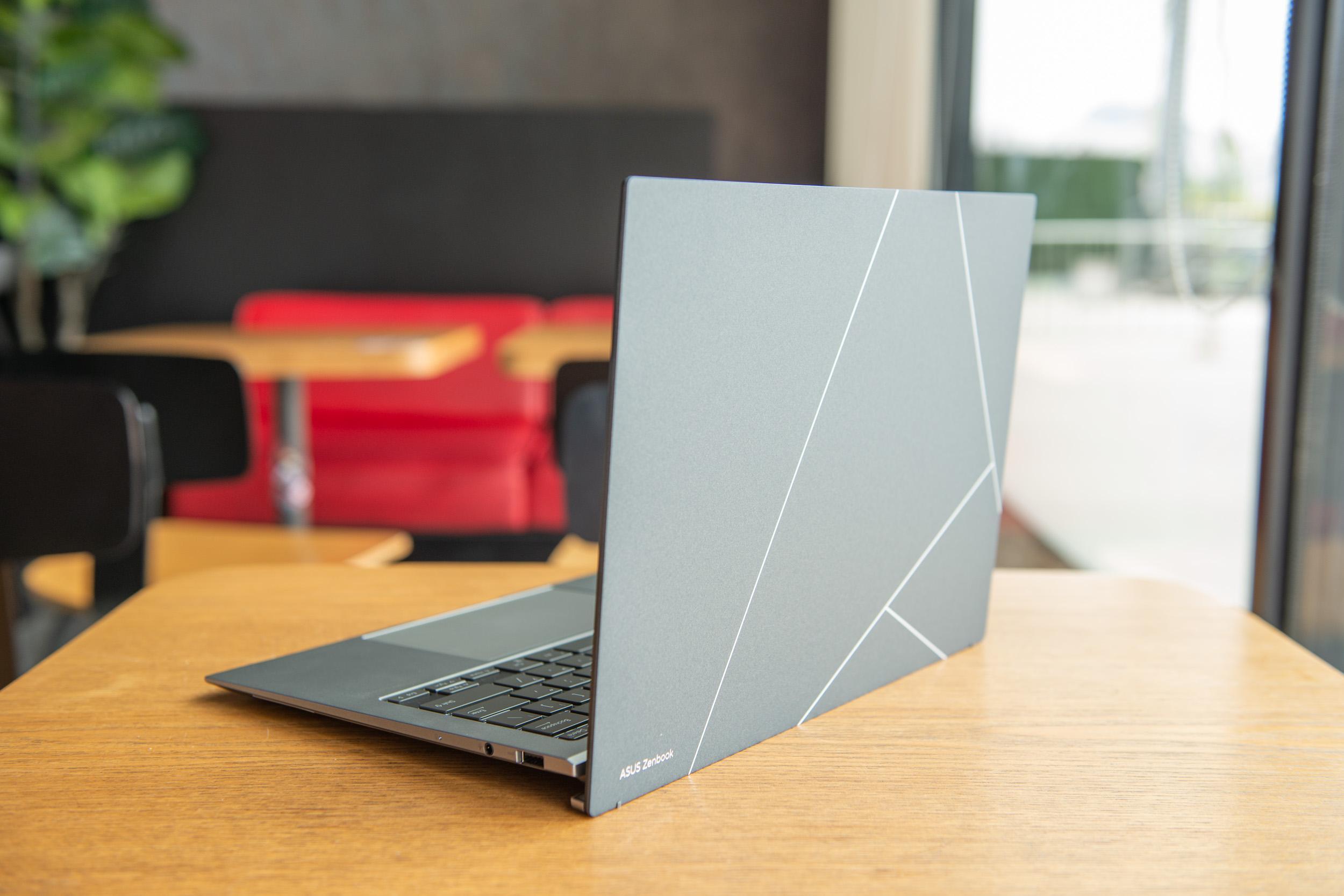 大学生预算不够买笔记本还是平板,大学适合买笔记本电脑还是平板