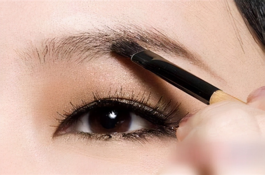 非常实用的7个变美化妆小技巧,10个变美小技巧教学视频