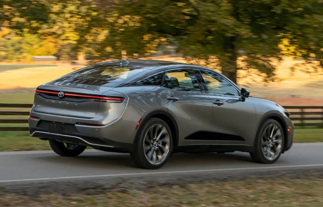 二手十二代皇冠值不值得买,丰田皇冠怎么样值得买吗