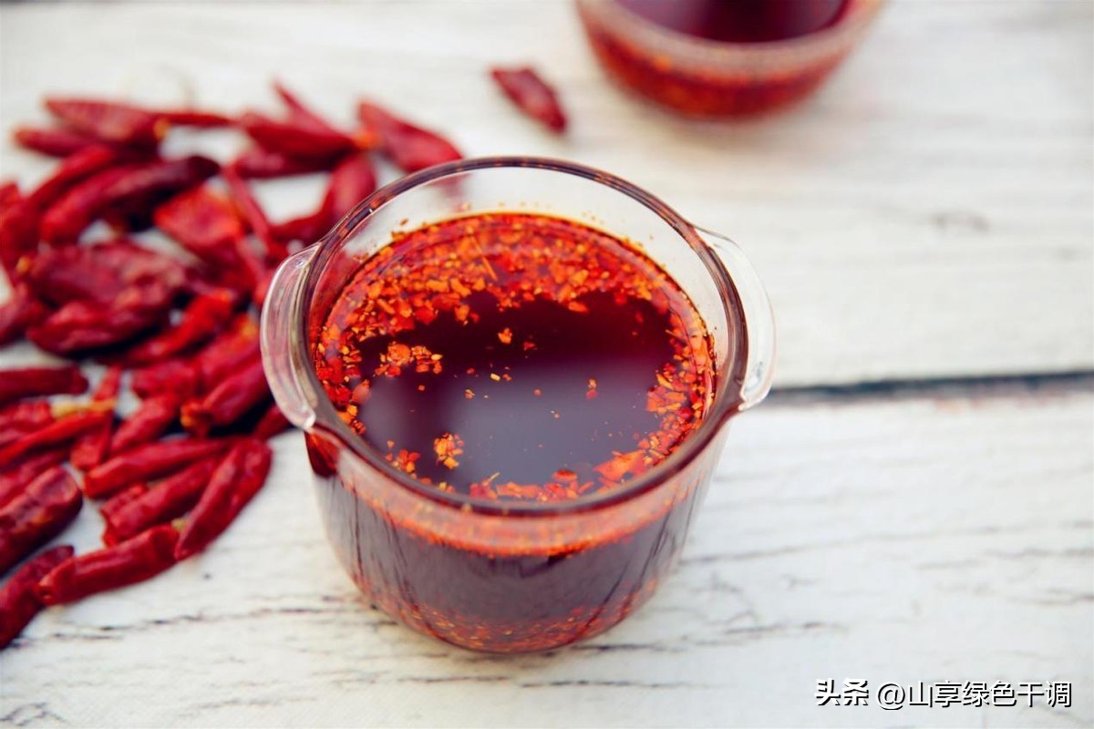 饭店常用的蘸料辣椒酱 (秘制辣椒油蘸料)