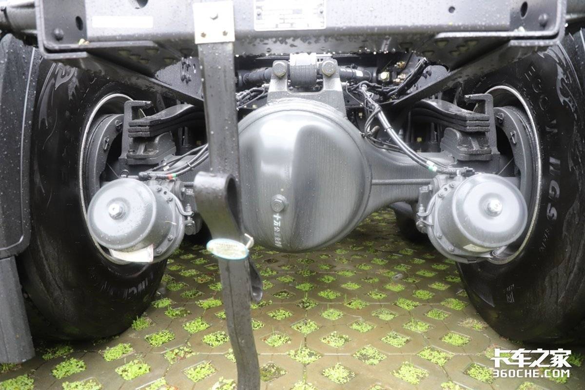 能洗澡做饭的床车,能洗澡带大床的房车