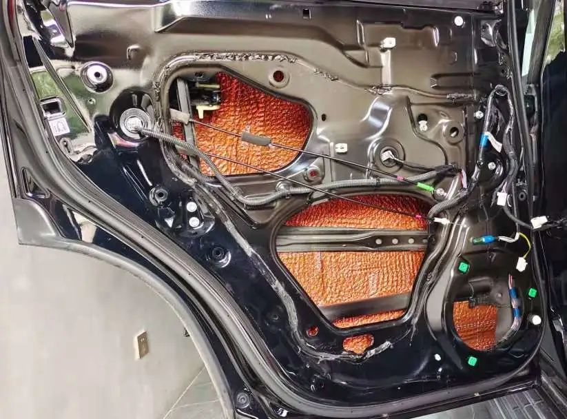 一开口就征服了我的耳朵，丰田霸道无损升级丹麦丹拿232音响