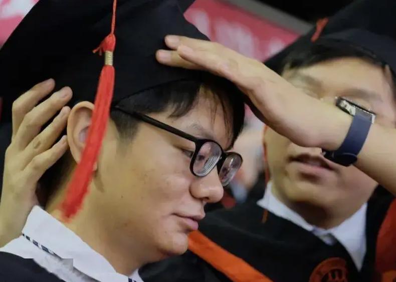 “停止对俄出售！”四大*草烟**公司宣告后，中国*草烟**：那我不客气咯