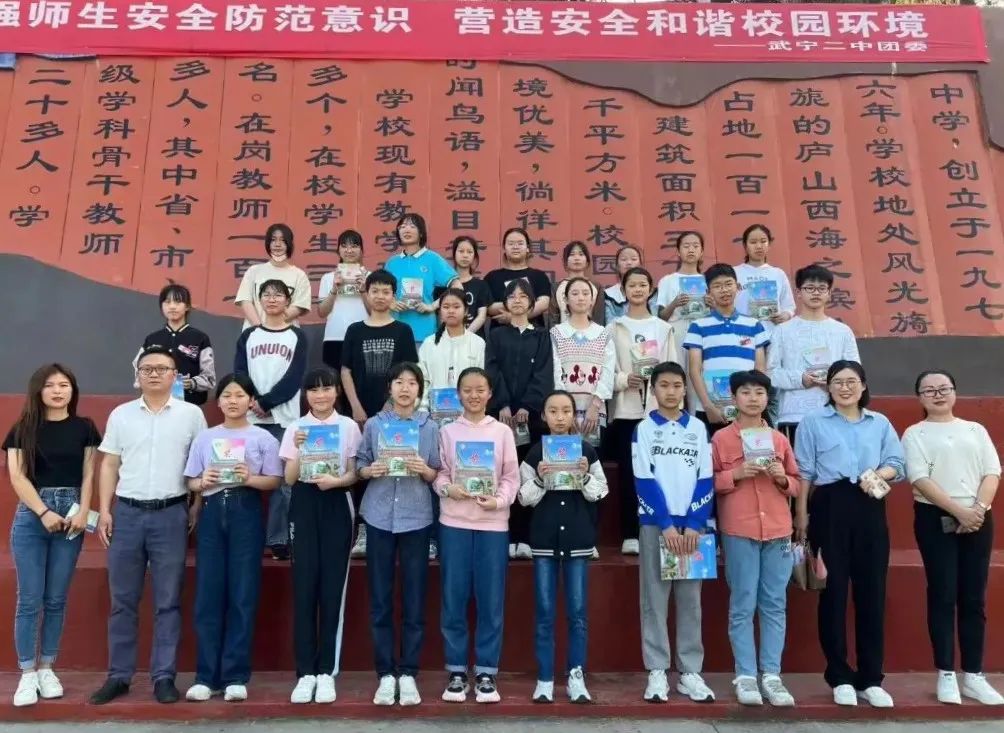 手抄报比赛英语初中,关于英语大赛的手抄报图片