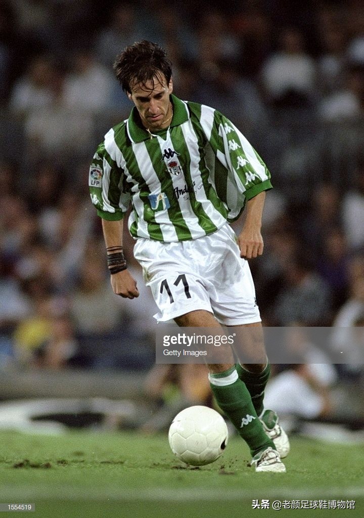 难道是卡尔美的错，被银河战舰坑惨的球员，为什么都穿joma球鞋