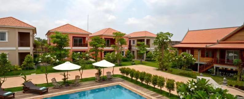 我，江西人，今年26岁，在柬埔寨年收入600万，如今在深圳买房了