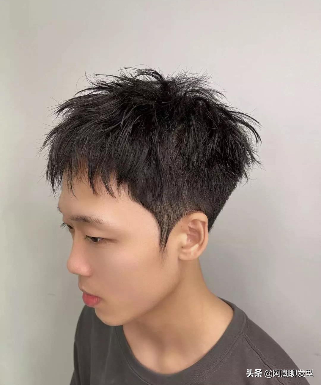 6款男生发型剪完潮流又帅气,男生发型成熟干净帅气自己怎么剪