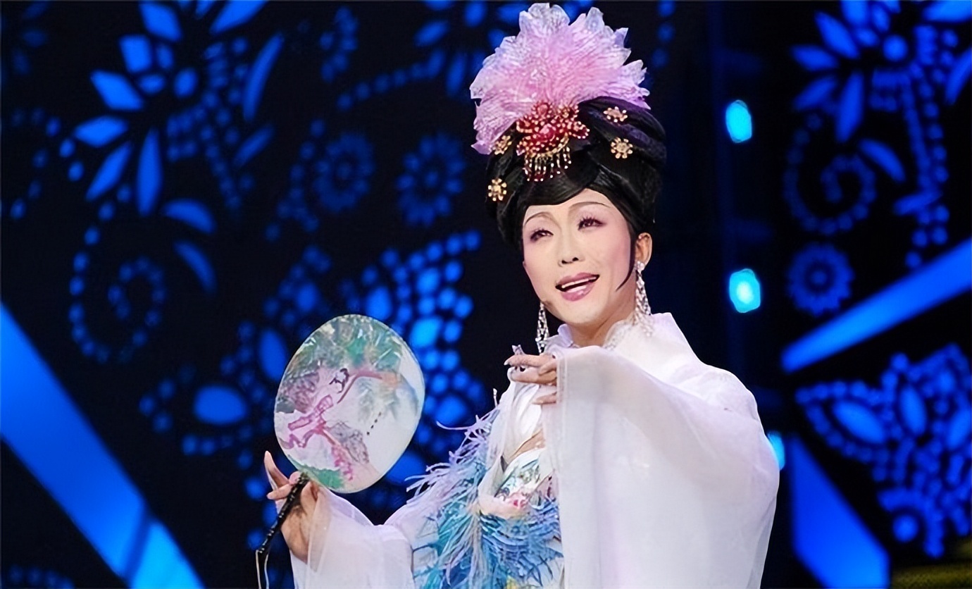 男扮女装最丑的十个男星,男扮女装惊艳的男星